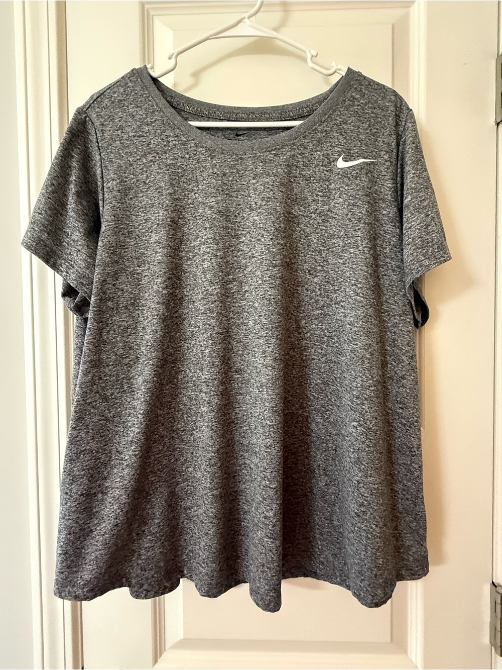 Nike Women’s Heather Gray Short Sleeve Workout Tee Plus Size 2X